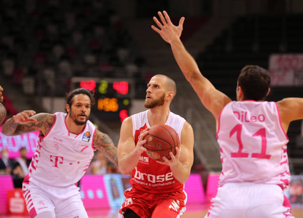 却因季后赛 却因季后赛